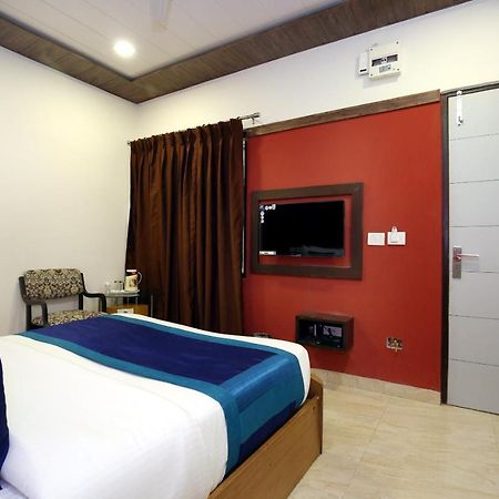 Capital O 9822 Hotel Seven Chandīgarh Zewnętrze zdjęcie