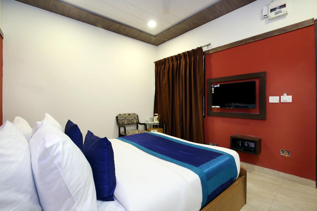 Capital O 9822 Hotel Seven Chandīgarh Zewnętrze zdjęcie